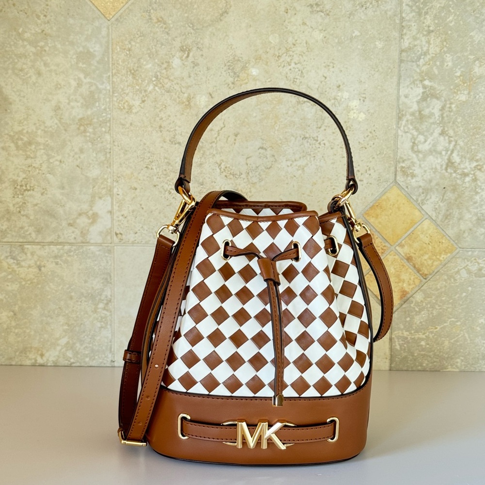 Michael Kors Reed Medium Bucket Messenger Bag Woven Luggage Multi